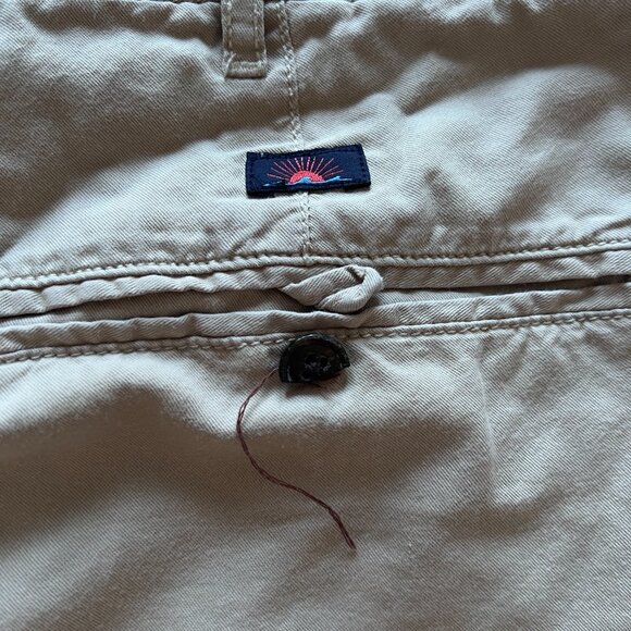 Faherty Men's Khaki Shorts - Picture 7 of 7